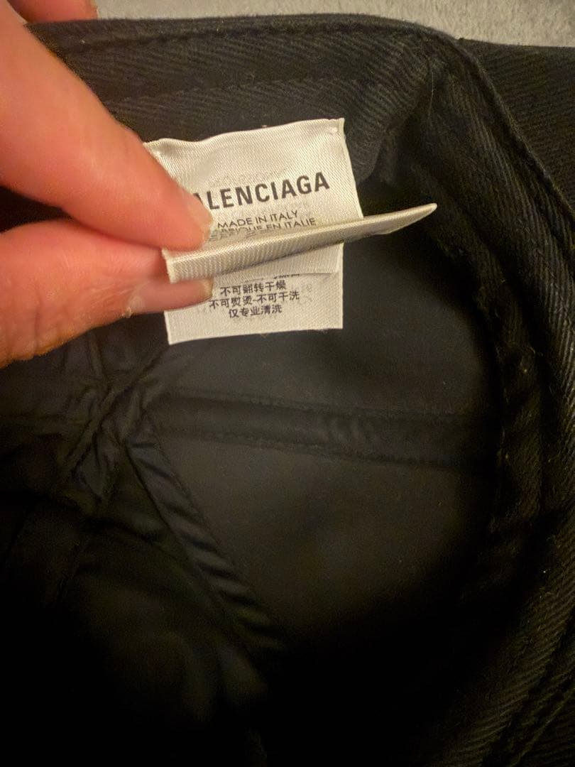 Bear.BALENCIAGA ブラック キャップ