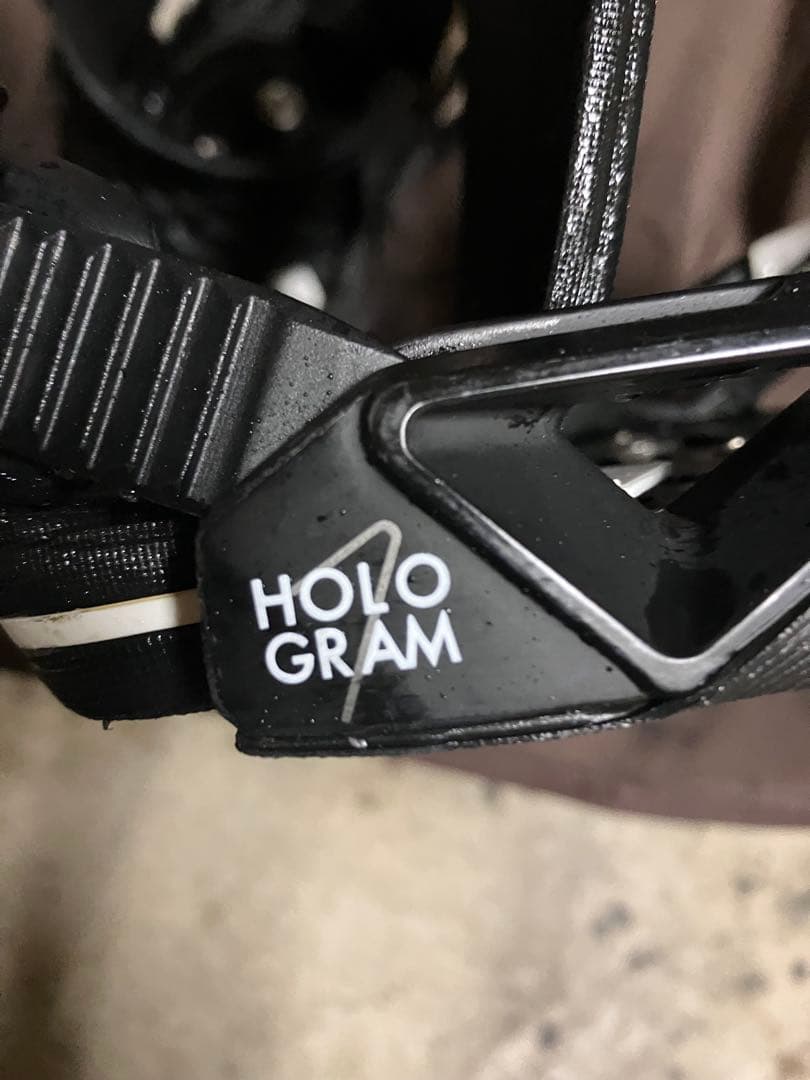Salomon hologram Mサイズ　22-23