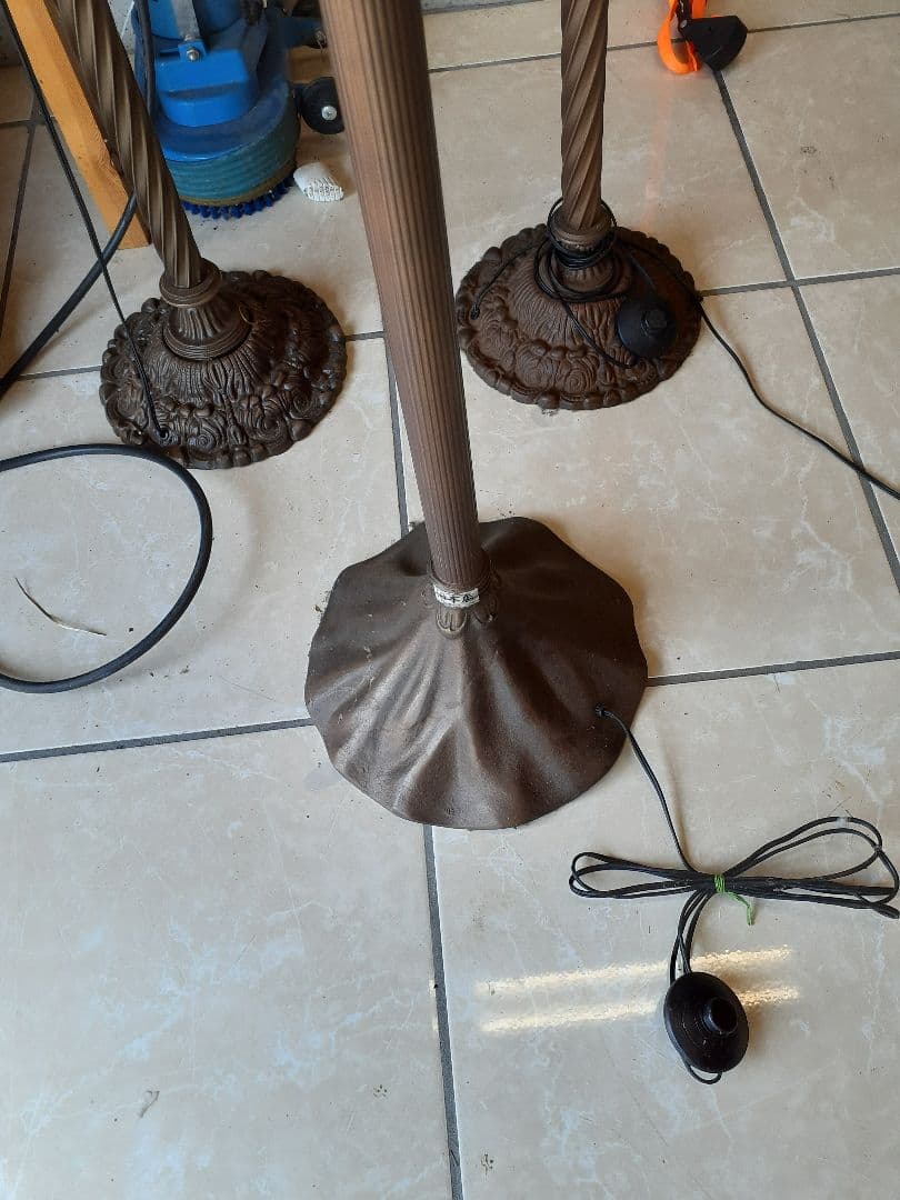 ロンデルさん専用フロアスタンド