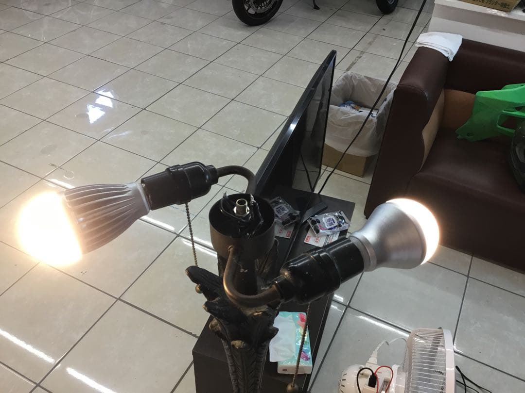 ロンデルさん専用フロアスタンド