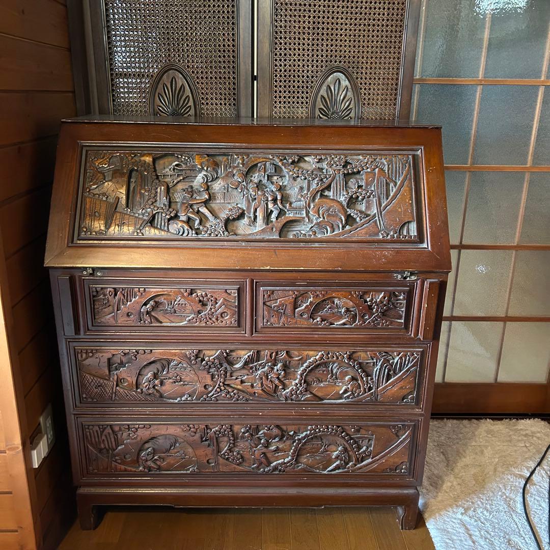 アンティーク家具　ライティングビューロー　彫刻入り