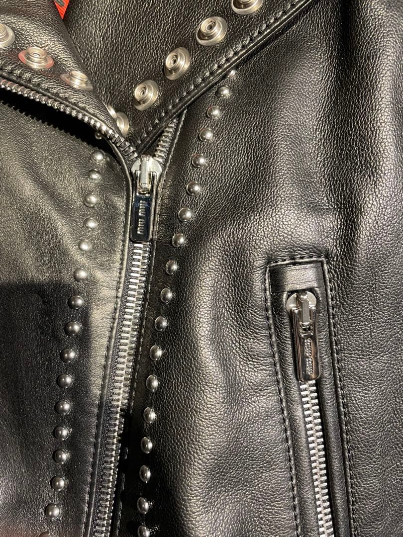 miumiu定価72万円スタッズライダースジャケット