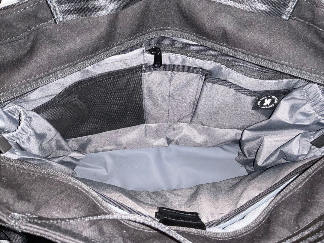 バッグ CHROME BARRAGE OFFICE 16L TOTE