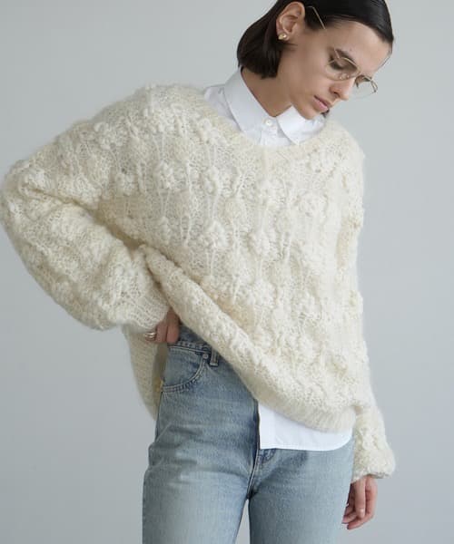 ★CLANE人気BUMPY OVER V NECK KNIT TOPS★白★新品