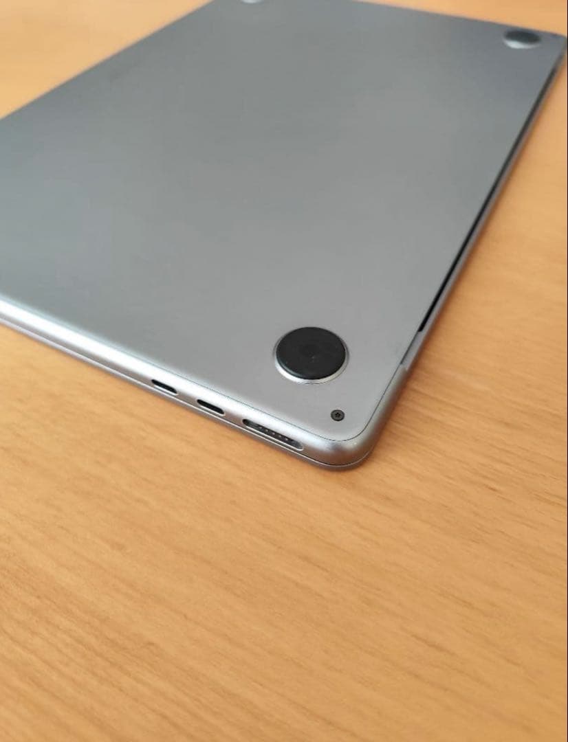 Macbook Air M2 16GB スペースグレー