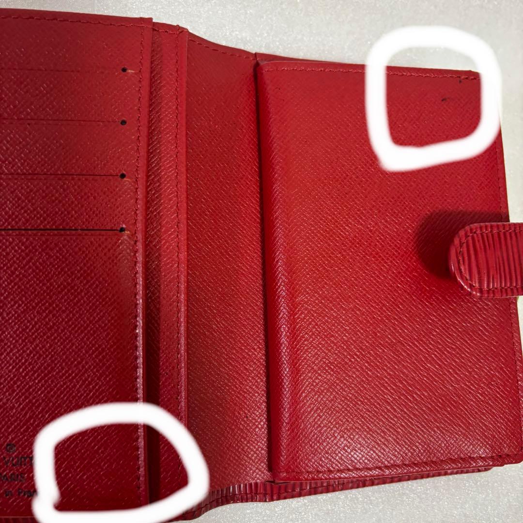 ルイヴィトン　エピレザー　二つ折り財布　がま口　赤　訳あり