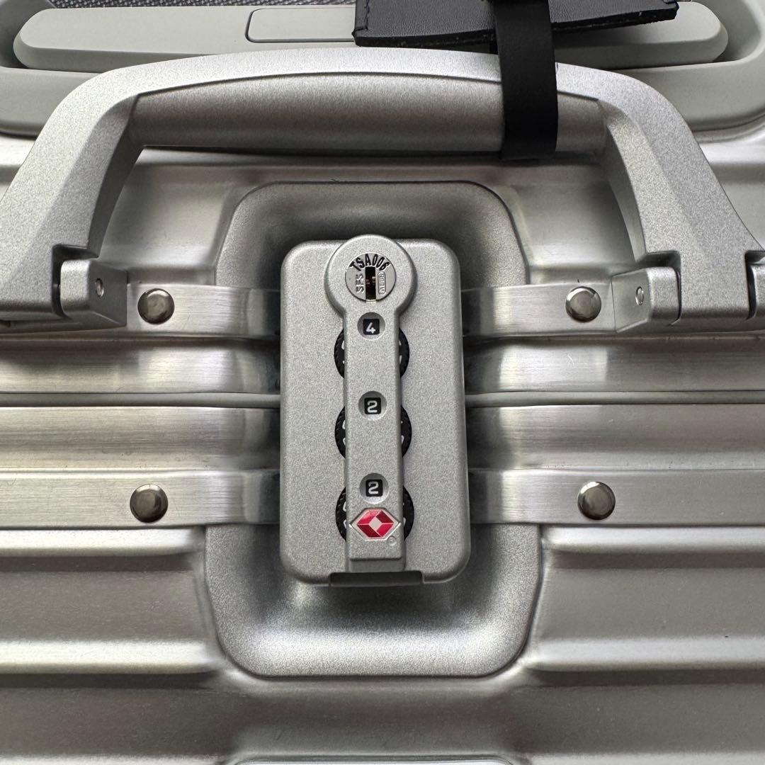【1回使用 極美品】RIMOWA リモワ コンパクト 1回使用【定価22.9万】