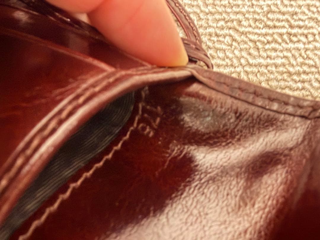 PRADA ソフトルックスレザー バーガンディ 三つ折り財布