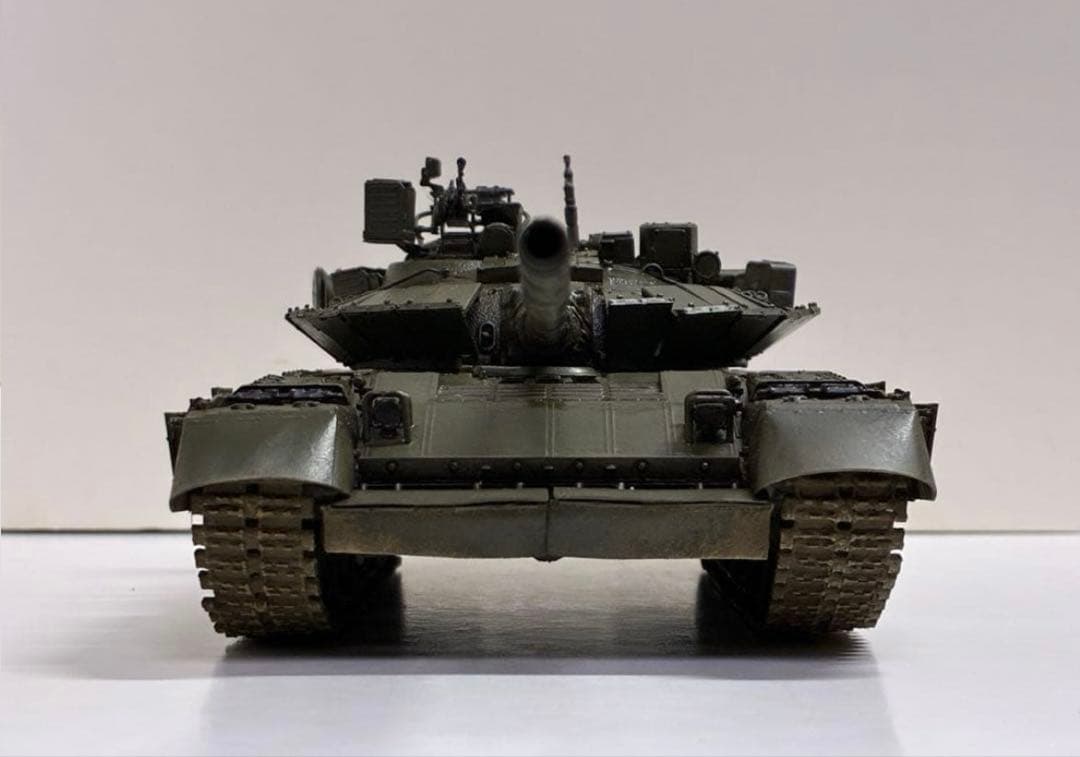 hysy　T-80BVM 海軍歩兵　完成品　戦車　模型　プラモデル