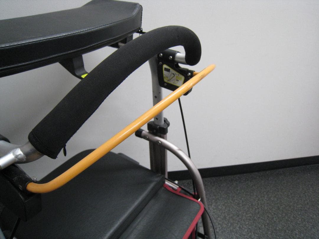 【送料無料】ナブテスコ 前腕支持型歩行車 REHAMO コンパル抑速ブレーキ