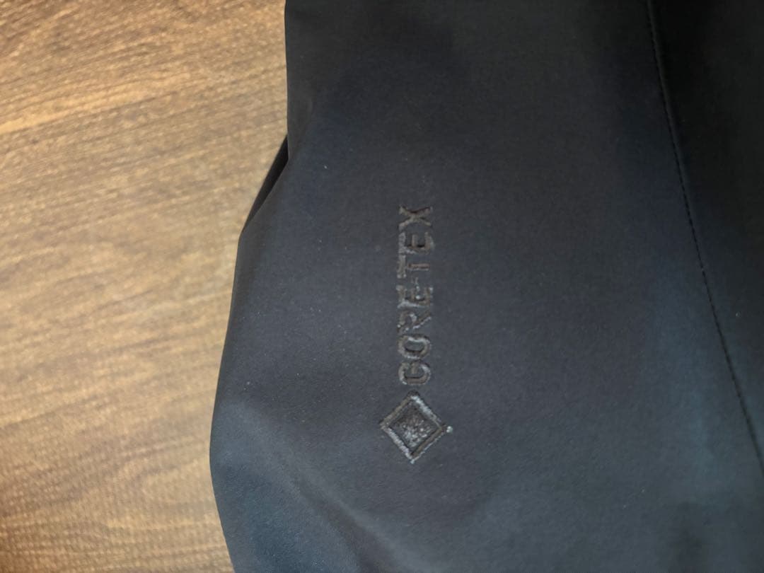 ジャケット・アウター ARC'TERYX BETA LT jacket black XS