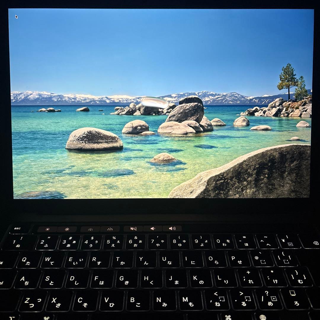 Apple MacBook Pro M2 2022 13インチ　8GB