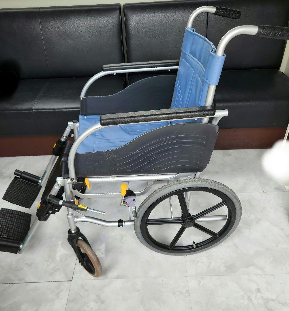 たくちゃんさま専用 松永製作所 青い折りたたみ式介助用車椅子