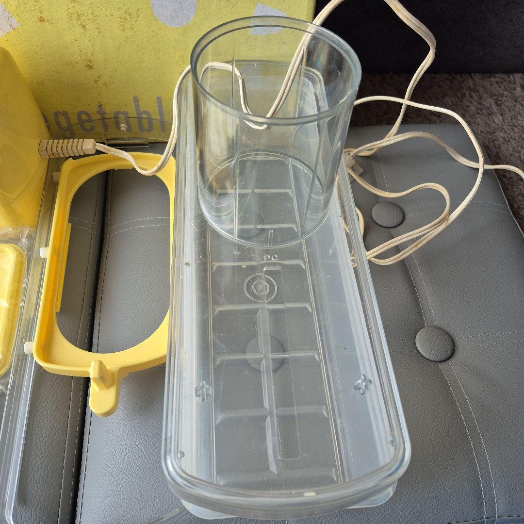 タッパーウエア　MM楕円　ほそ型ケース付き電動ベジタブルスライサー