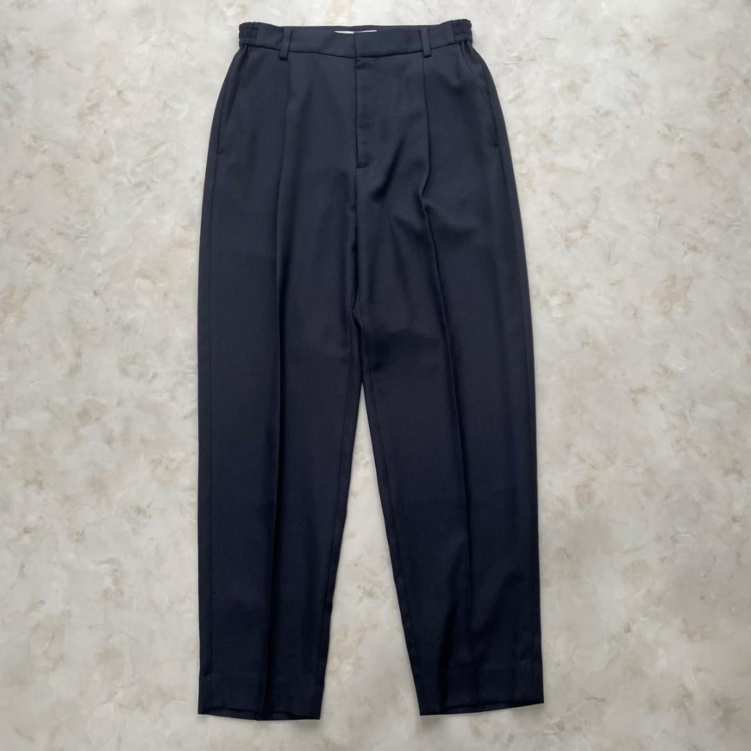 ほぼ未使用　ビューティーアンドユース　セットアップ　パンツスーツ　カラーレス M