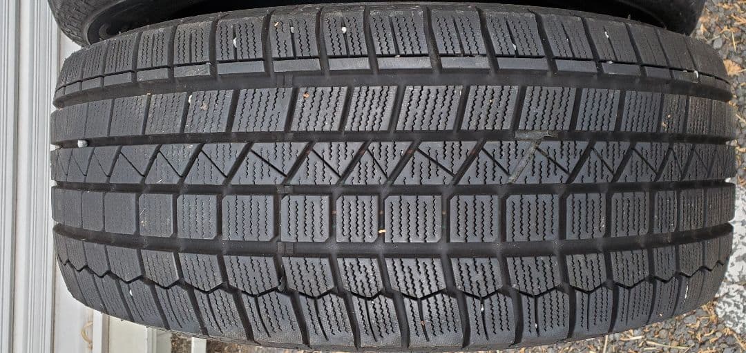 KENDA ICETEC スタッドレスタイヤ 225/55R18　送料込み