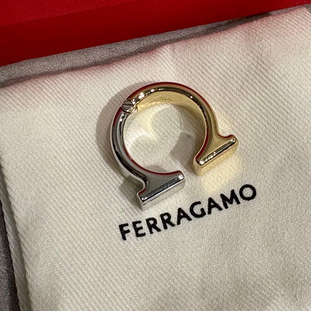 フェラガモ リング シルバー ゴールド バイカラー イタリア製 ガンチーニ 美品