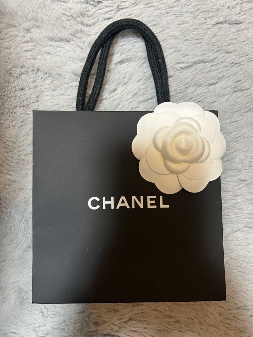 CHANEL CC リボン付きロゴピアス