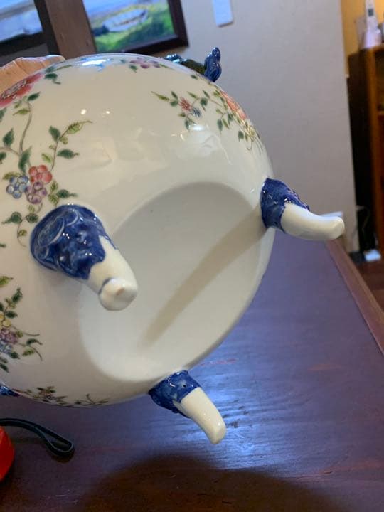 粉彩 三足鼎