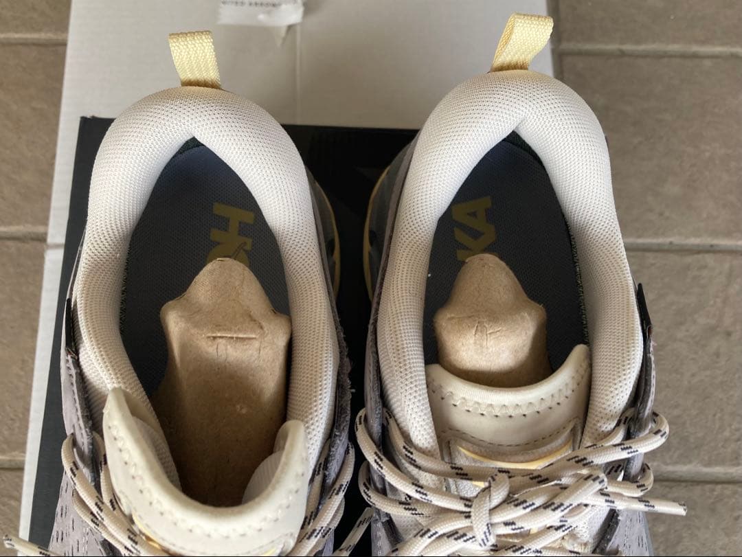 HOKA ONE ONE BEAMS別注 U TOR URTRA LO OKP