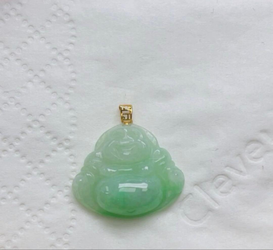 18金　翡翠 仏像デザイン ペンダント