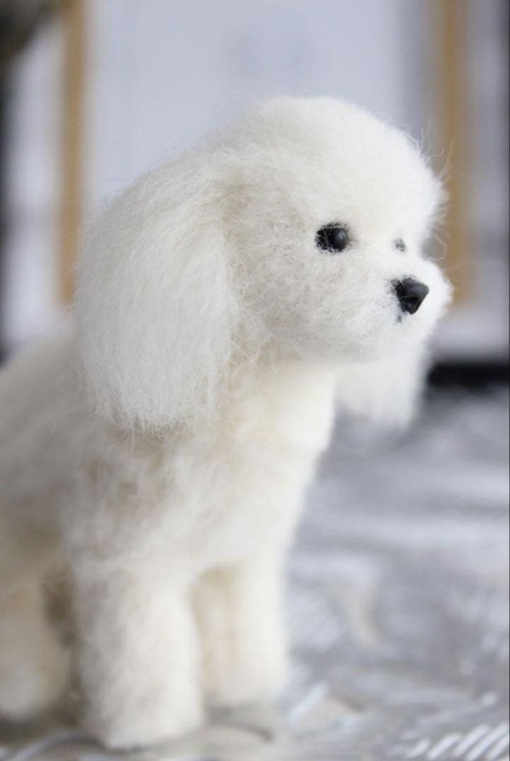 【心を癒す羊毛フェルト犬　小さなマルチーズ】