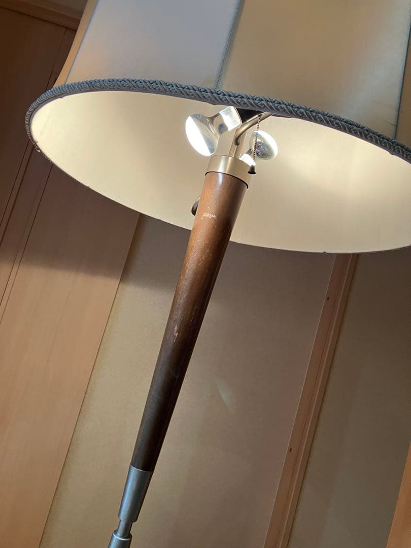 国産ビンテージ　フロアランプ　ミッドセンチュリー　ウッド　洋館　アンティーク