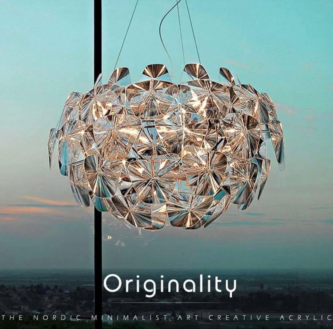 シャンデリア2つ