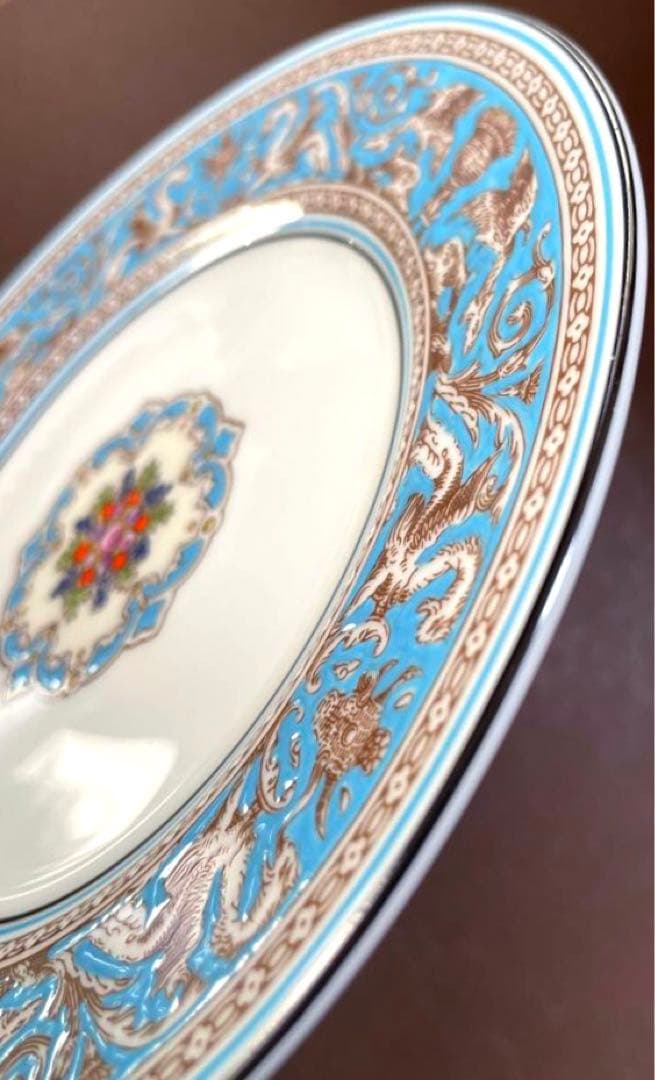 ウェッジウッドフロレンティーンターコイズプレート4枚17.5cm黒壺未使用近美品