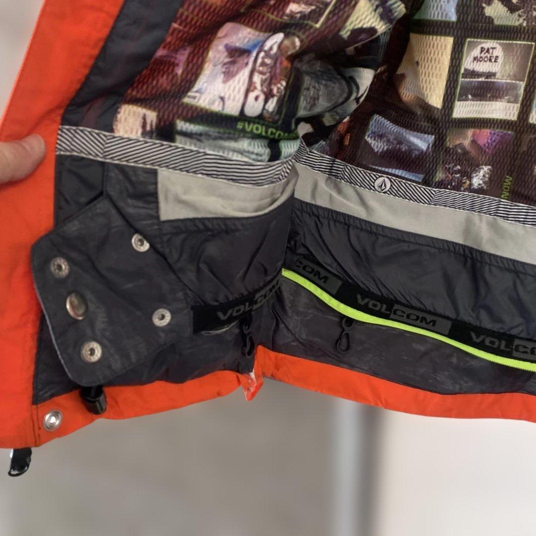 値引中15000→13000円Volcom GORE-TEX スノボウェア M