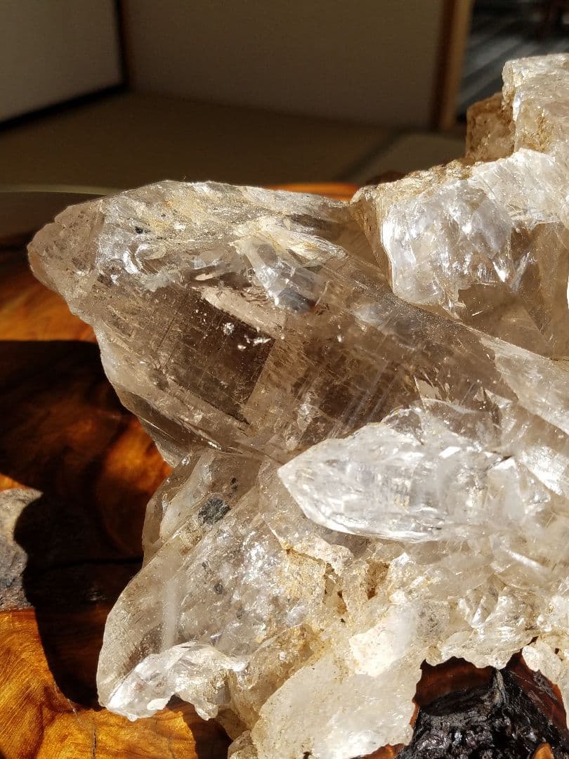 ネパール　ガネーシュヒマール産ライトスモーキー