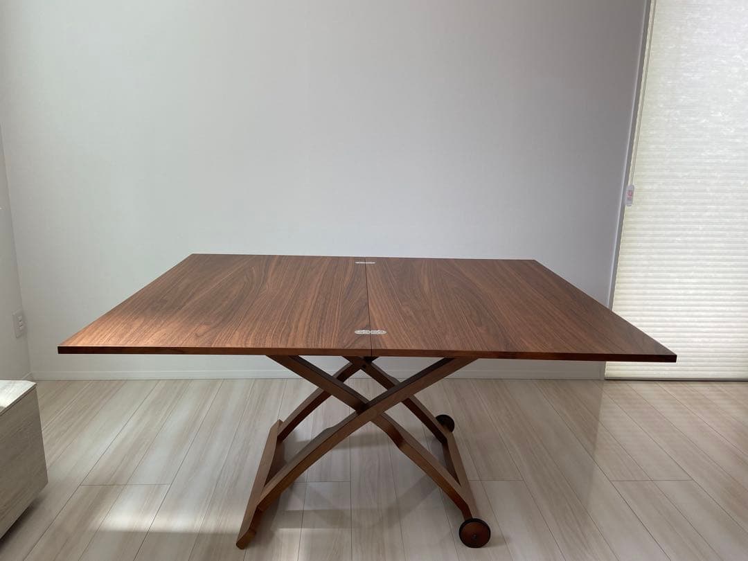 カリガリス　マスコッティ　ダイニングテーブル