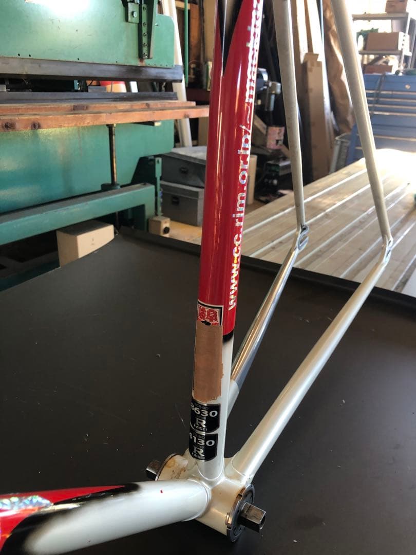 MAKINO マキノ　フレーム 競輪　njs刻印 bb有　凹みあり？