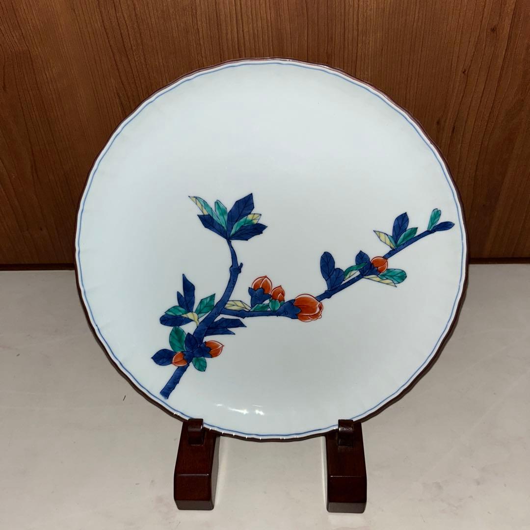 ★《美品》★ 【紫檀の皿立て】、　【有田焼 】「華山・萬右衛門 」飾り皿