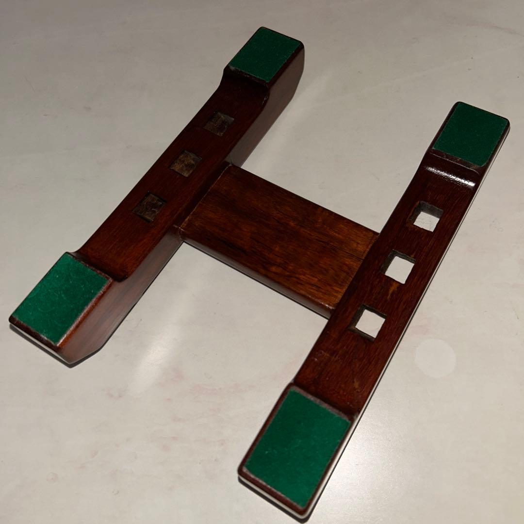 ★《美品》★ 【紫檀の皿立て】、　【有田焼 】「華山・萬右衛門 」飾り皿