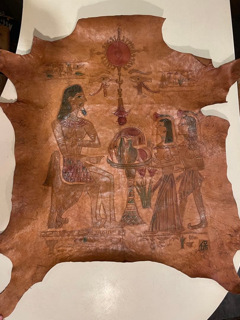 本革　レザータペストリー（手染め、手彫り）