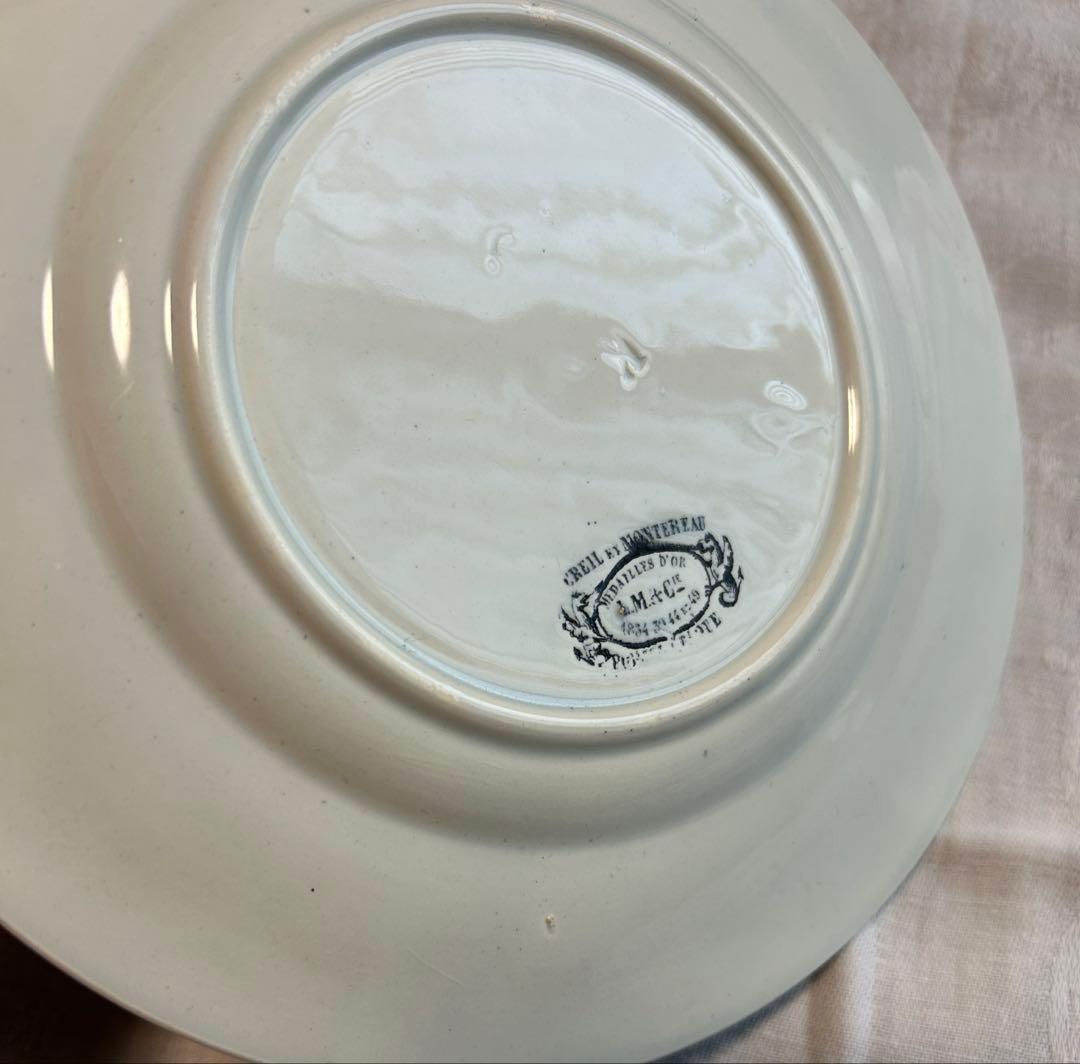 美品　クレイユモントロー　平皿　レリーフ　フランスアンティーク　①