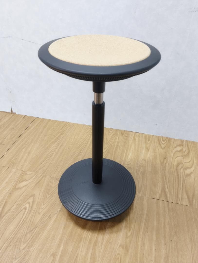 K◇1004 Wilkhahn ハーフシーティングチェア Stitz コルク