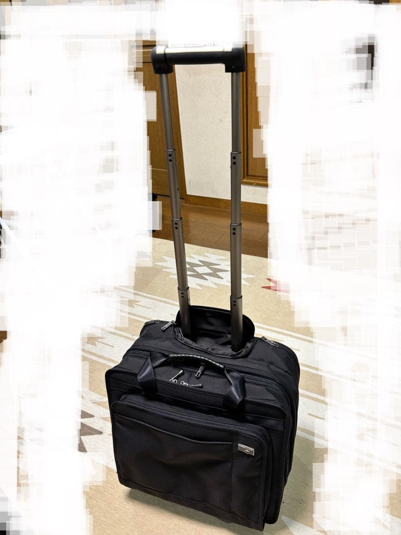 『値下げしました』Victorinox ブラック キャリーケース 中型