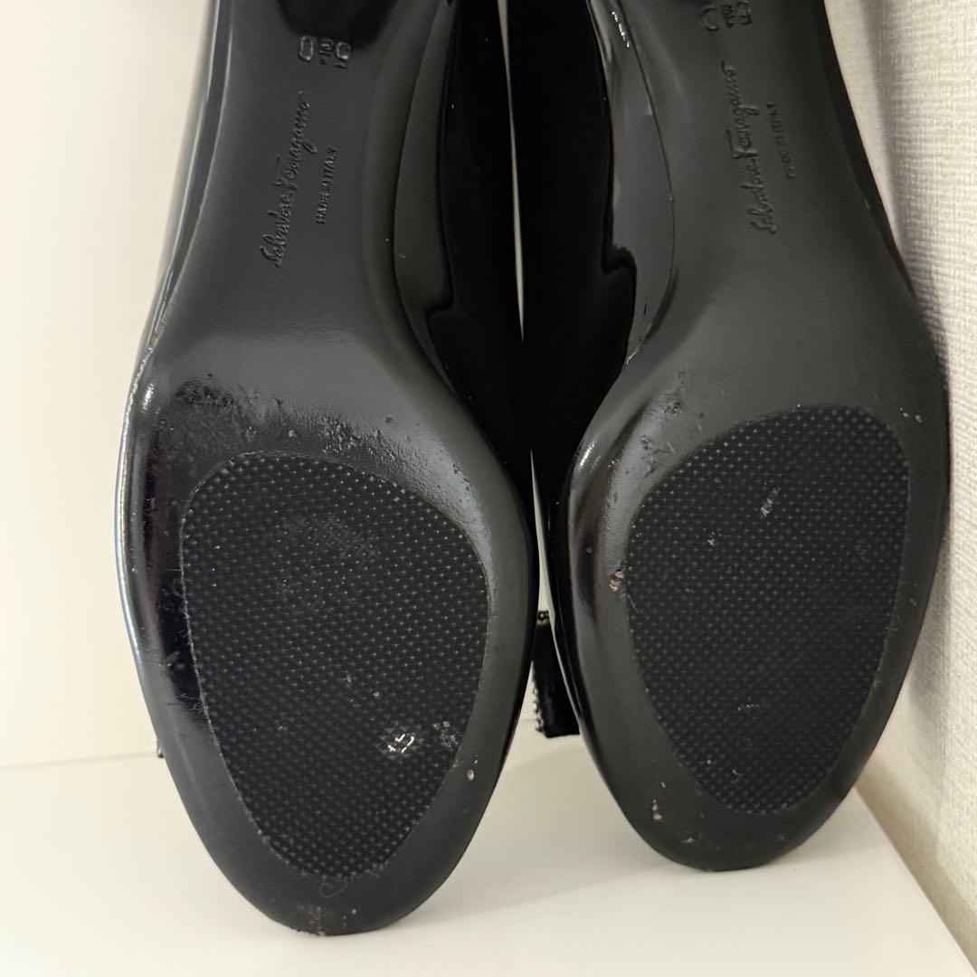 Ferragamo IVREA ラインストーンパンプス