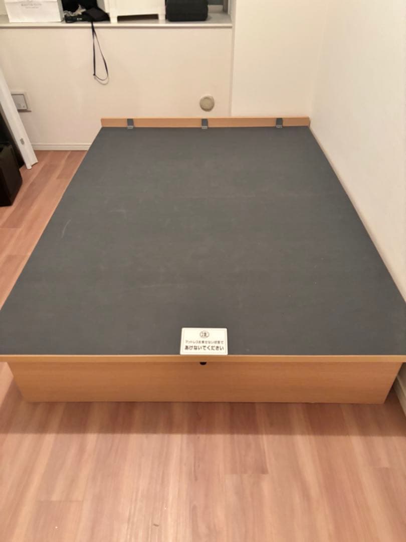 【本日まで】ニトリ　ダブルベッドフレーム ヘッドレス収納付き ライトブラウン