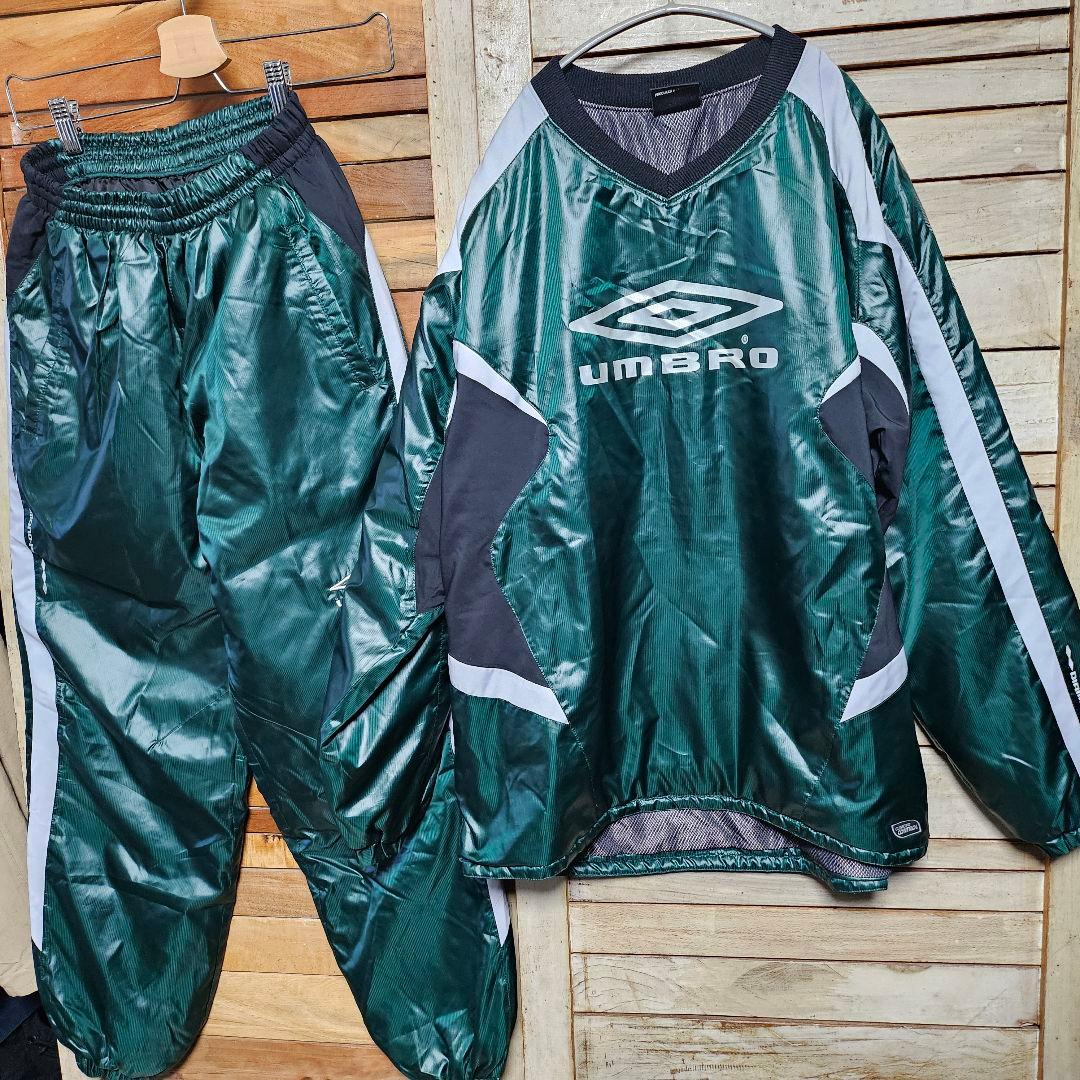 アンブロ 中綿入り インシュレーション ピステ 上下セット PRO M