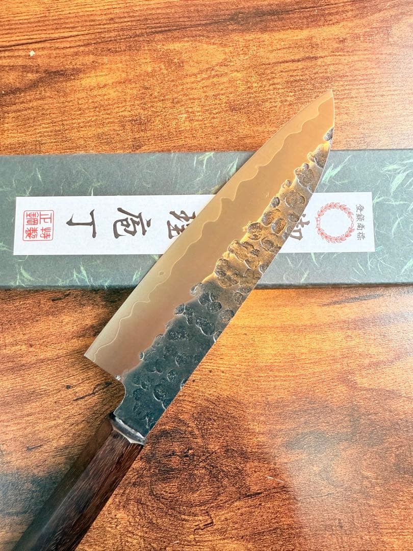 義弘作　三徳　包丁　黒打 ステンレス AUS-8A 山脇刃物　紫檀八角柄