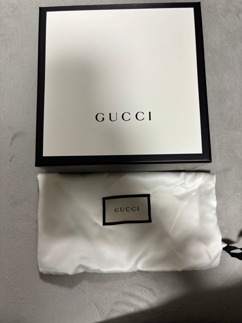 GUCCI ブラックレザー ベルト