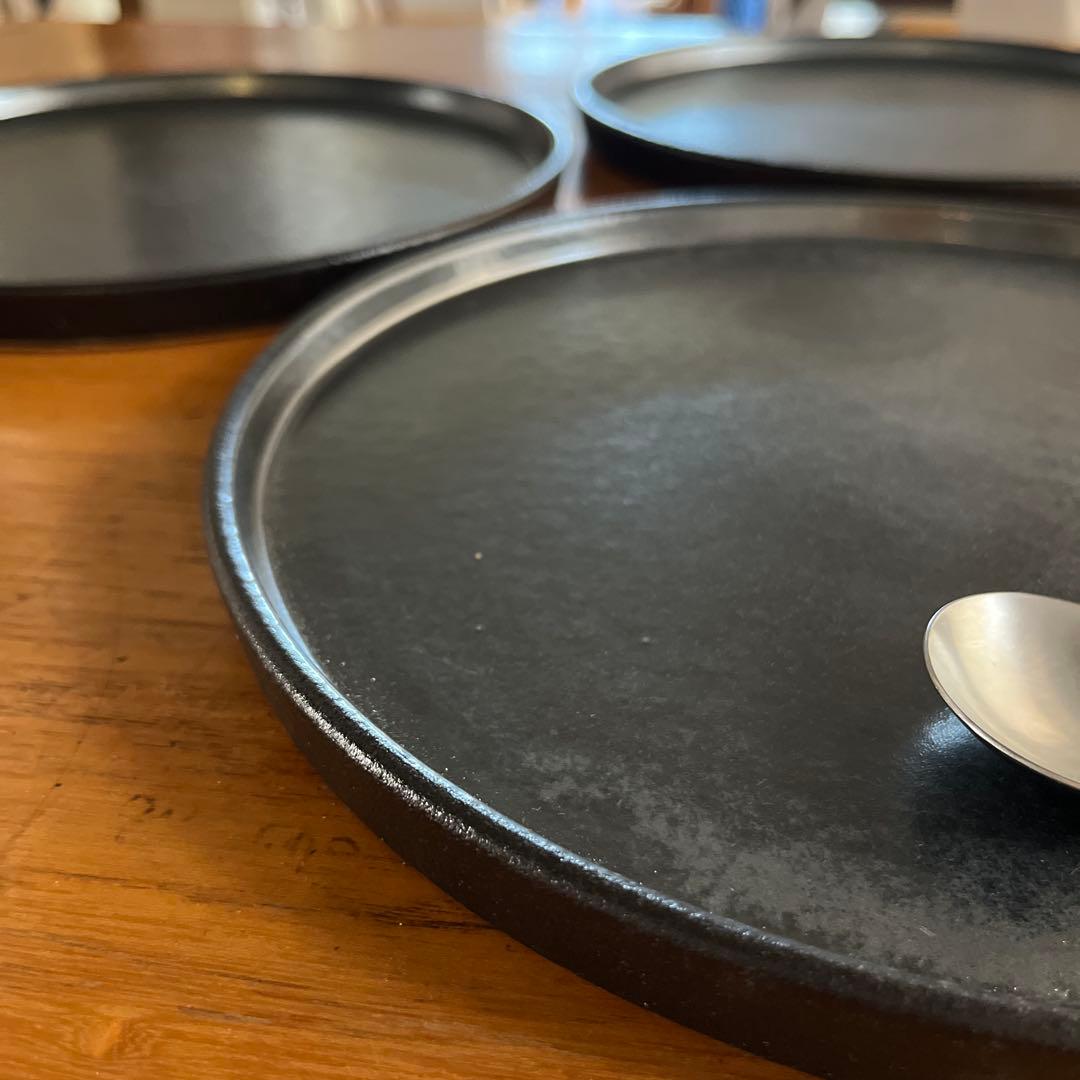 アクタスSHIGARAKI Round PLATE黒いプレート26㎝　3枚セット