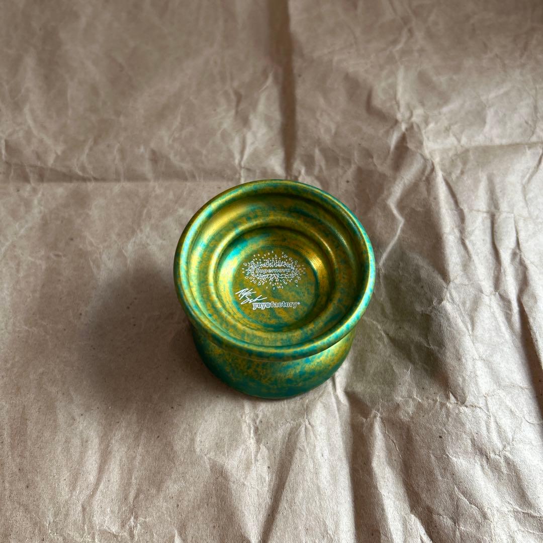 スーパーノヴァライト　ヨーヨーファクトリー