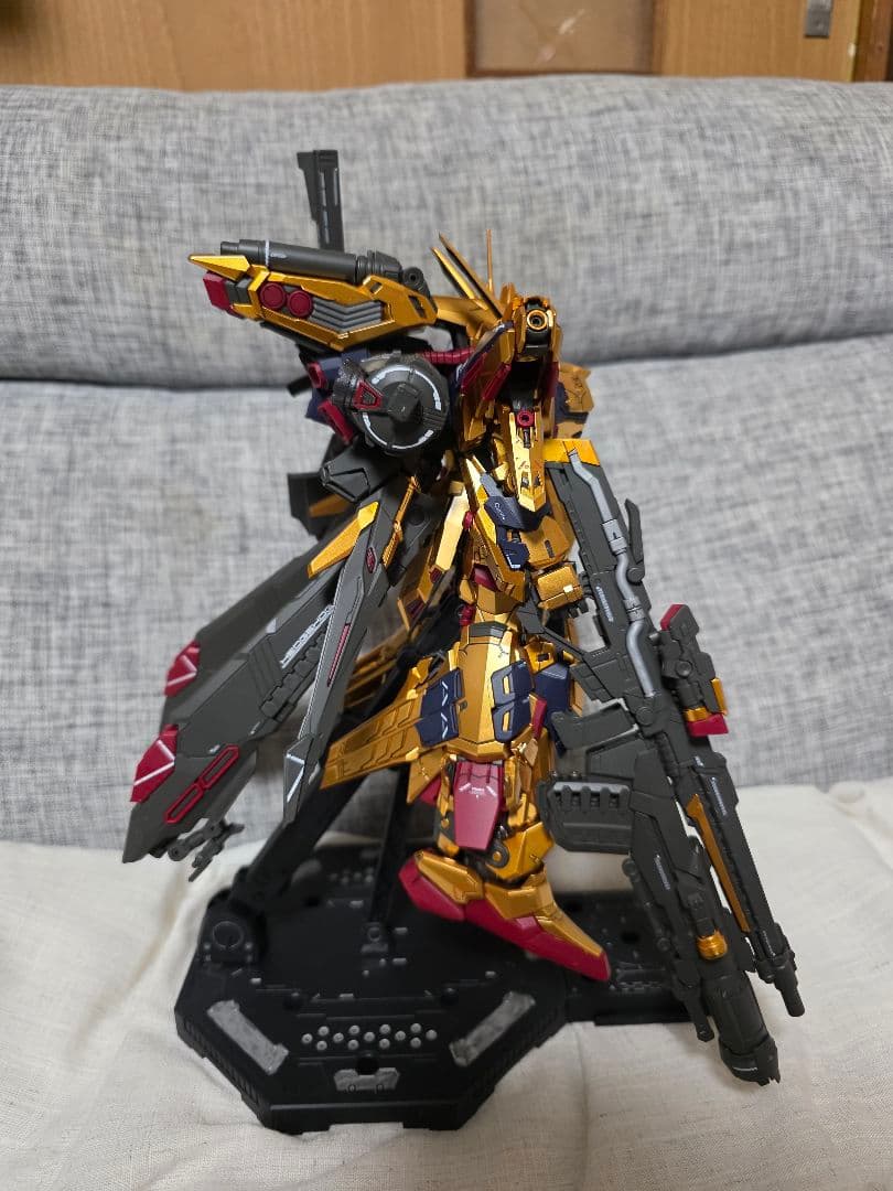 神馬模型　1/100相当　黄金武士 ダイキャストフレーム　海外製プラモデル