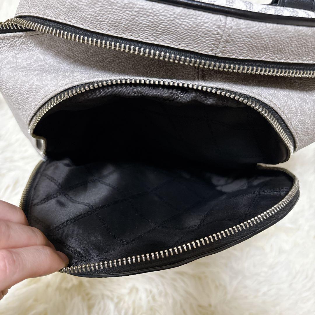 【極美品】MICHAEL KORS マイケルコース リュック RHEA ZIP
