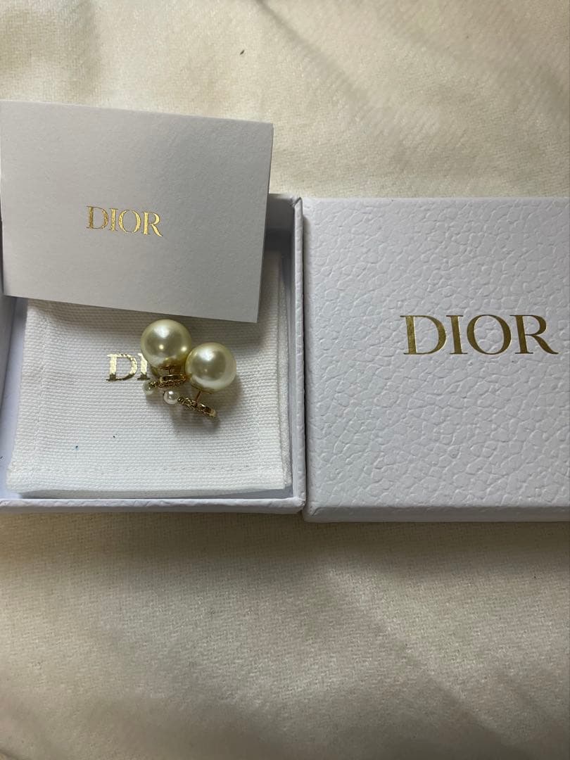 m*h様 Dior Tribales パール ピアス ディオールトライバル
