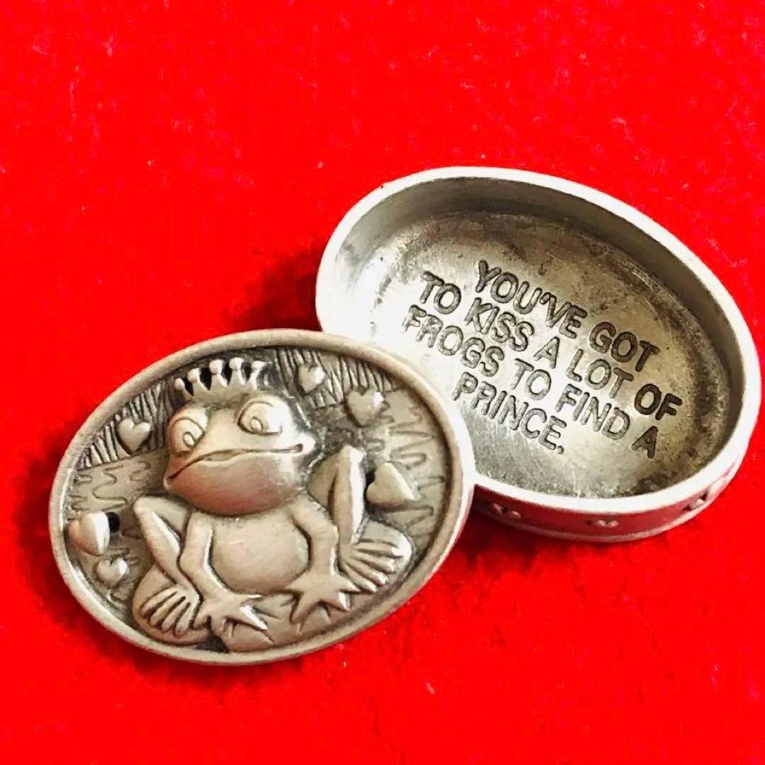プリンセスと魔法のキス　カエル　小物入れ　ピューター【希少・レア】